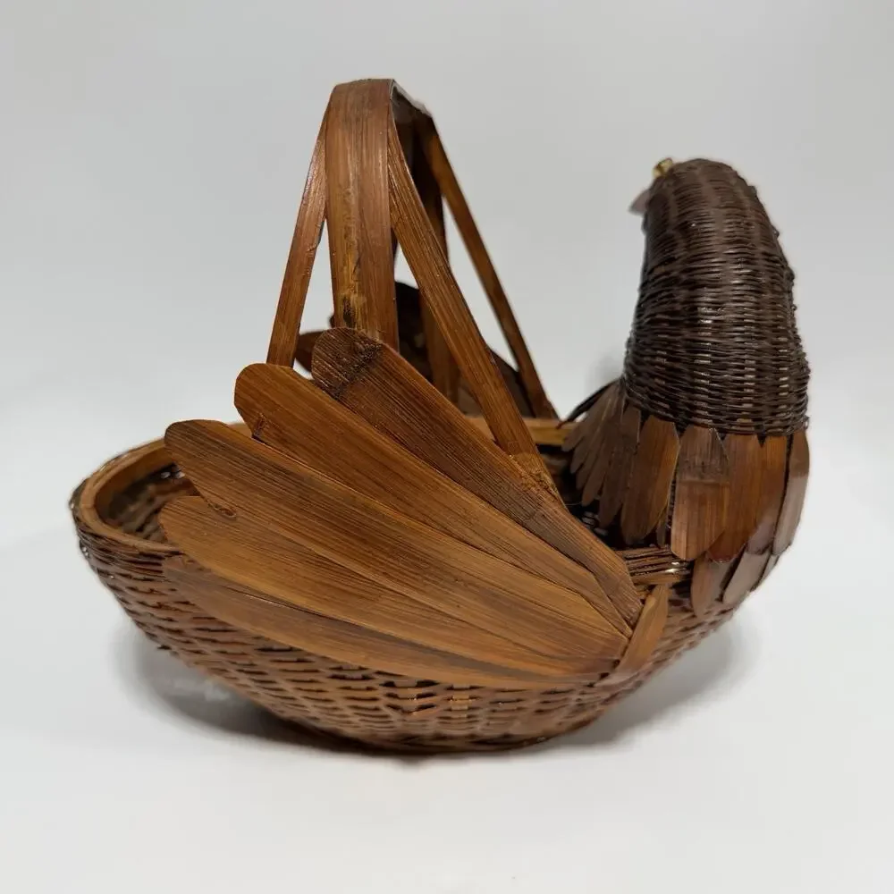 Vintage Duck Goose Basket Brown Wicker Rattan Wood Handle 10